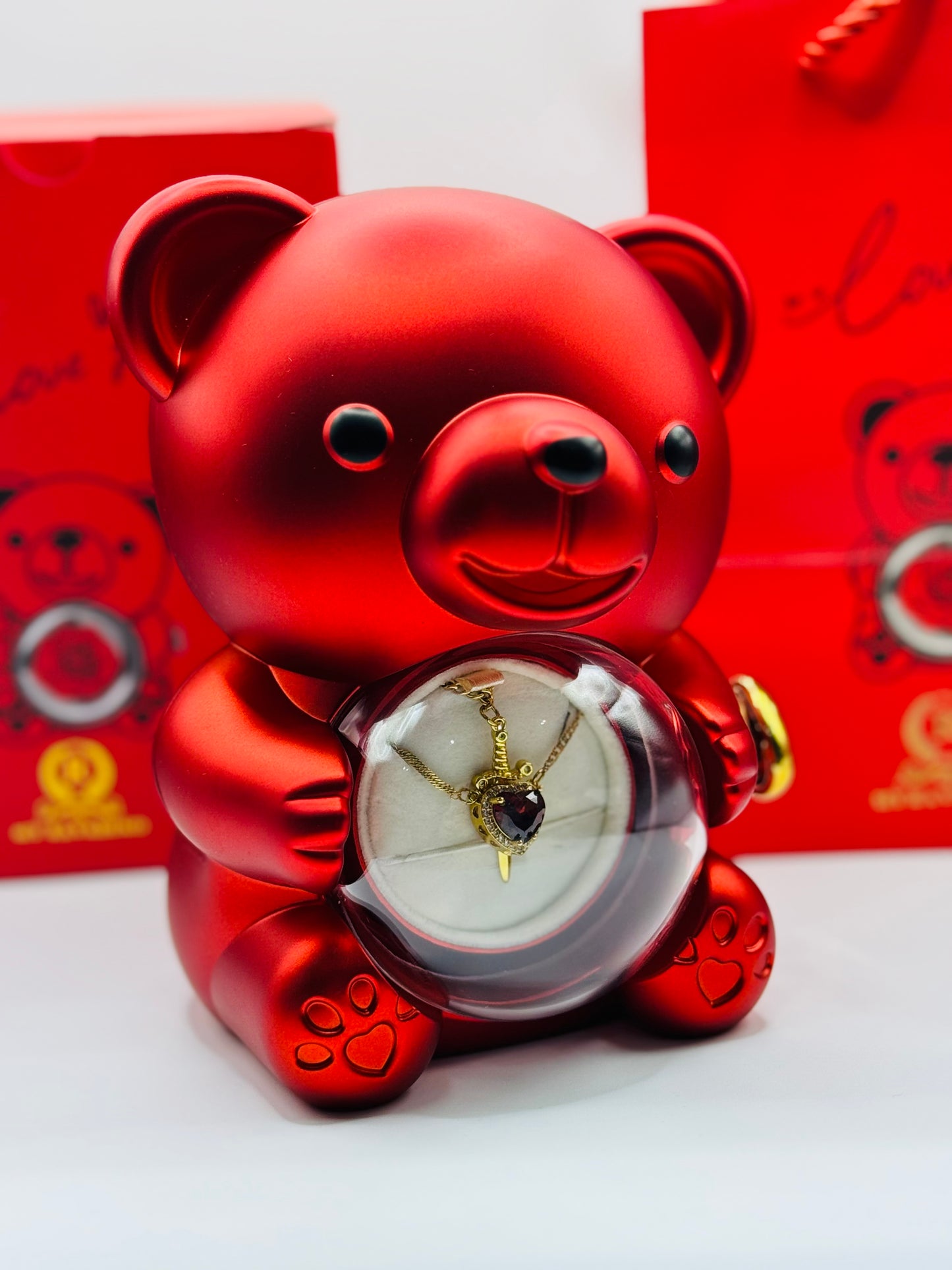 Urs cu trandafir criogenat si colier surpriza